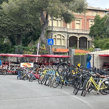 Casa Rosa Lucia Centrale Con Parcheggio Sanremo Eksteriør billede