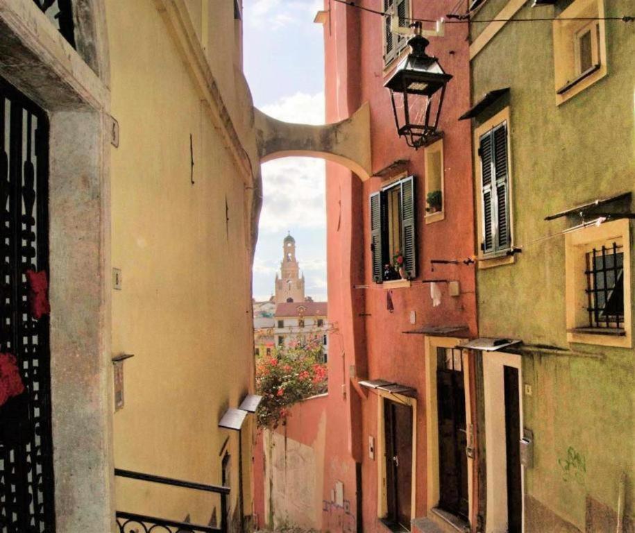 Casa Rosa Lucia Centrale Con Parcheggio Sanremo Eksteriør billede