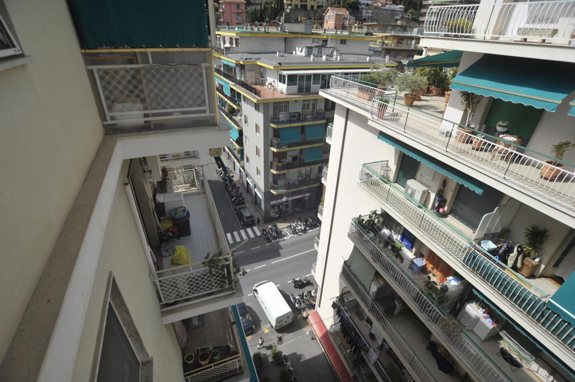 Casa Rosa Lucia Centrale Con Parcheggio Sanremo Eksteriør billede